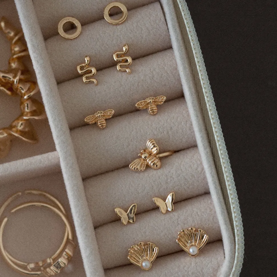 Timi of Sweden: Beatrice - Bee Stud Earrings - Gold (Smykke, Earrings)