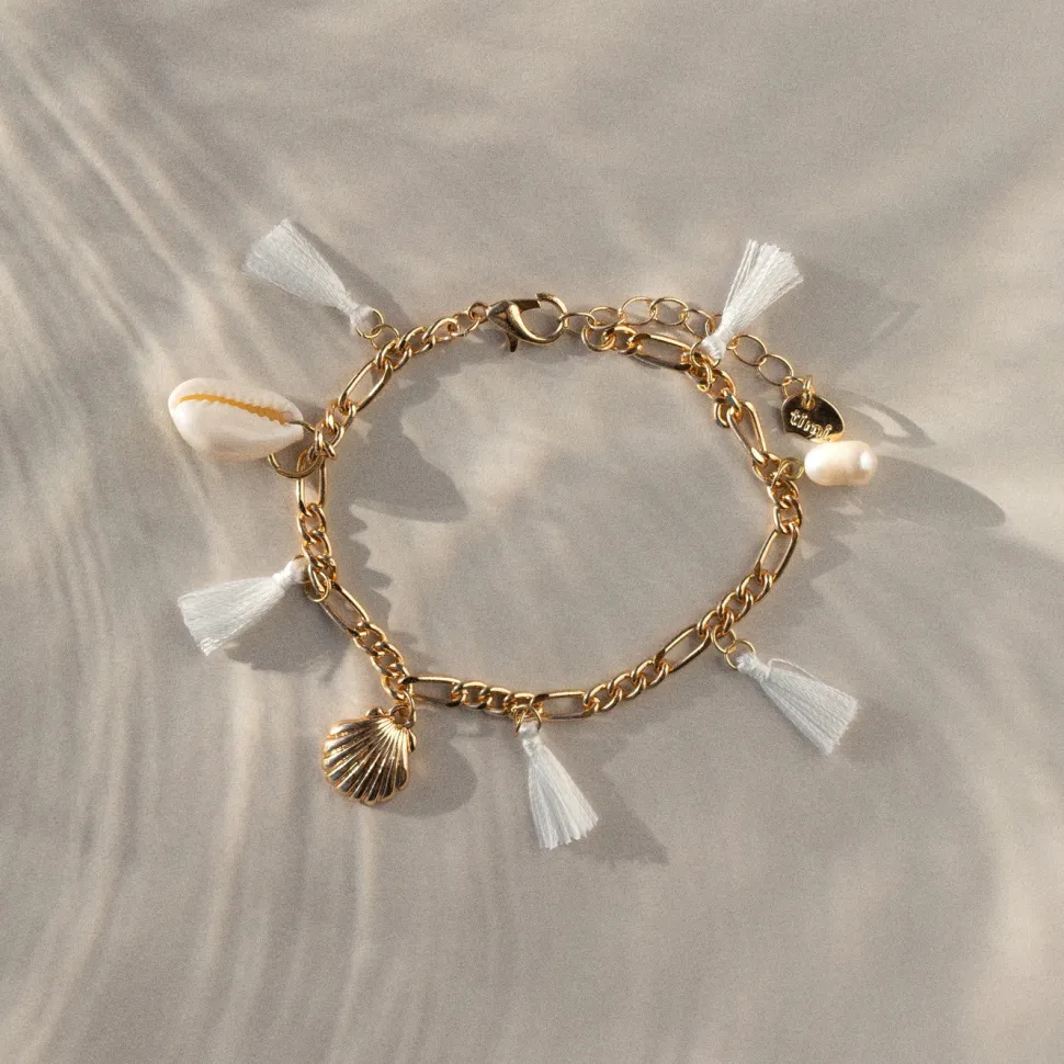 Timi of Sweden: Nora - Tassle Cowrie Shell Pearl Chunky Bracelet - White (Smykke, Bracelets)