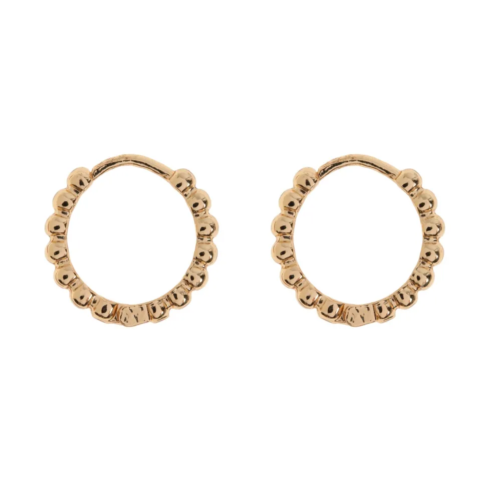 Timi of Sweden: Ruby - Bubbly Huggie Hoop Earrings Gold (Smykke, Earrings)